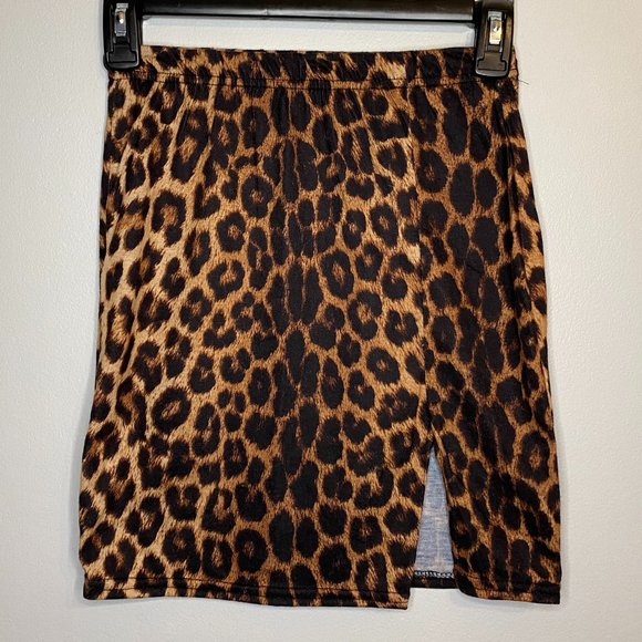 NASTYGAL Mini Leopard Print Skirt with Front Slit - Picture 1 of 3